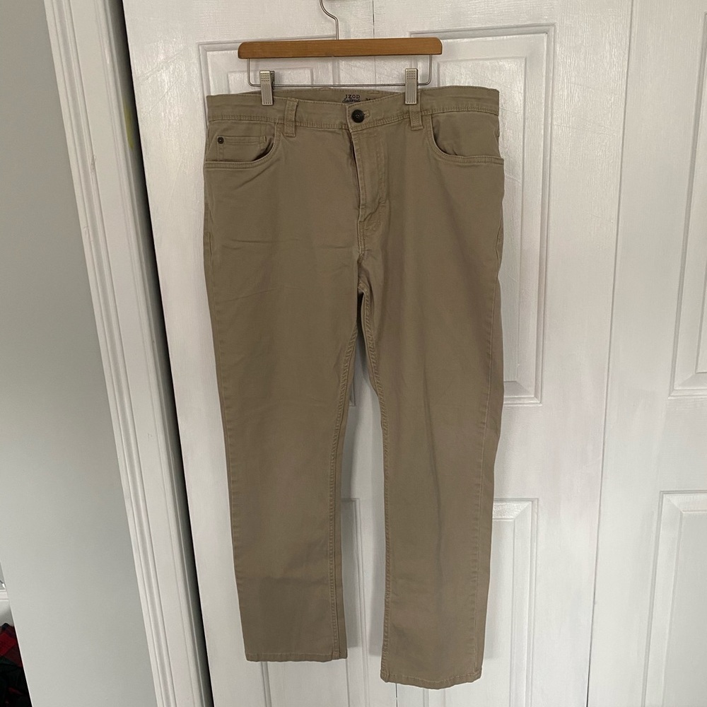 men’s straight stretchy khaki pants